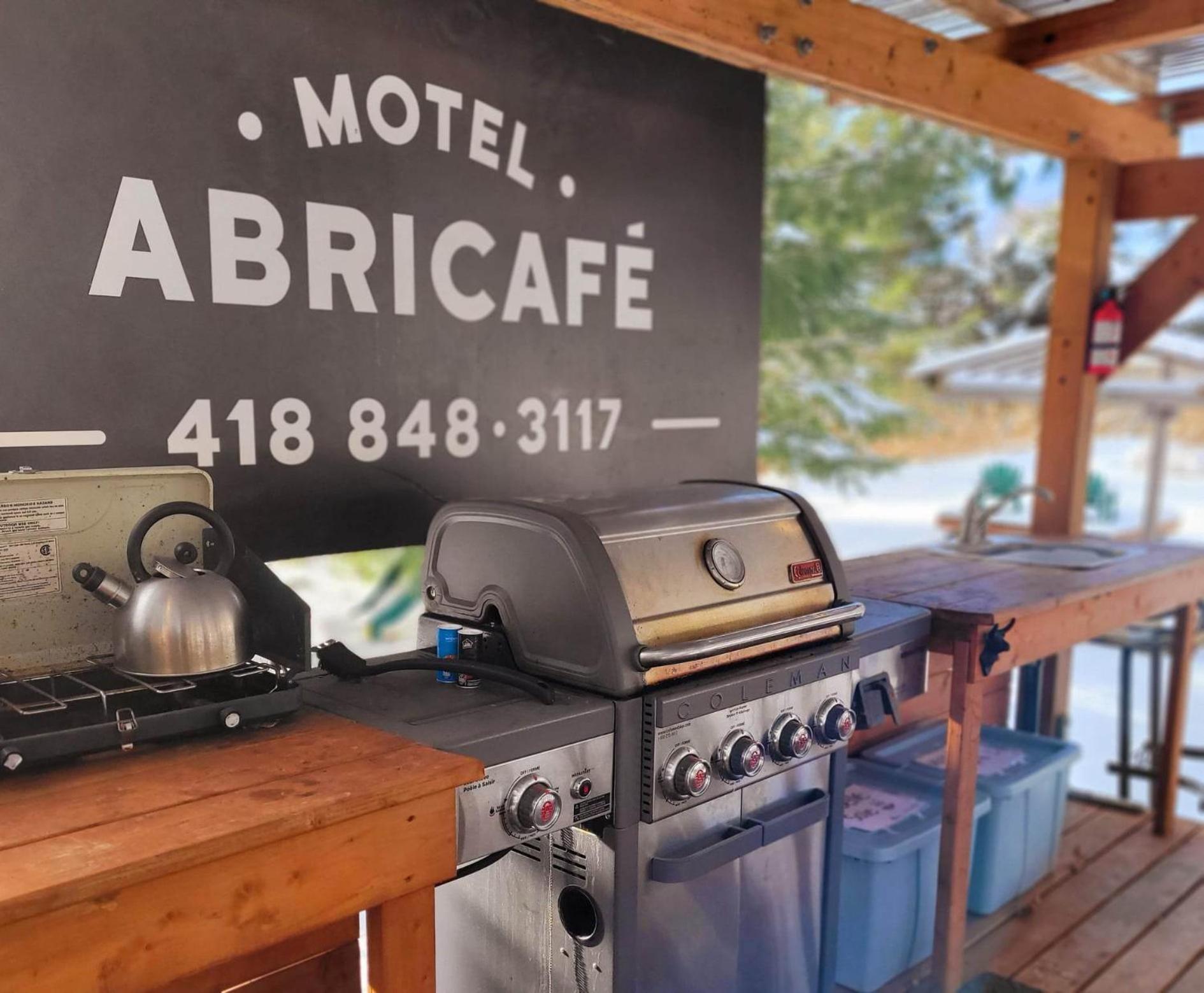 Motel Abricafé Stoneham Extérieur photo