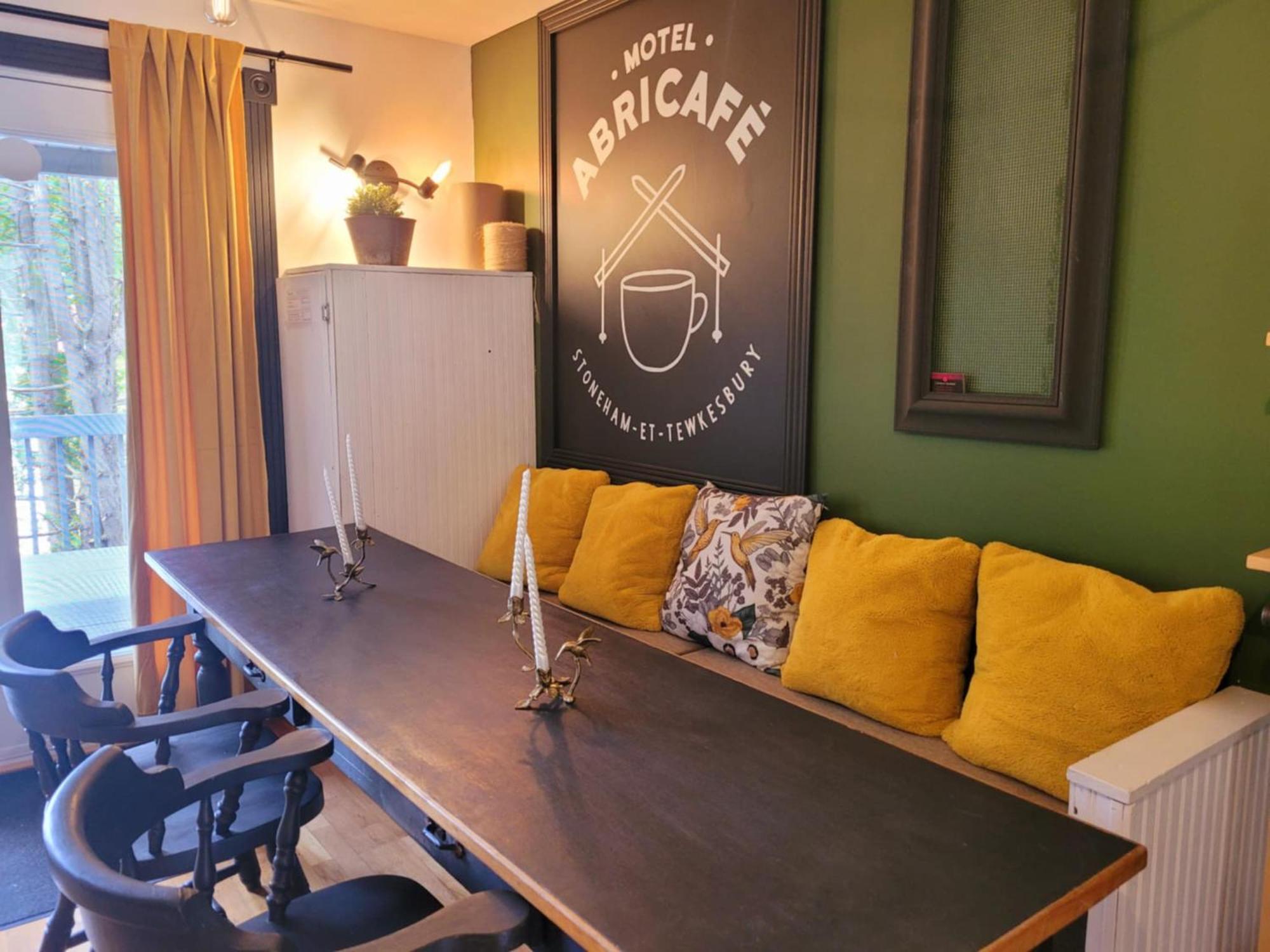 Motel Abricafé Stoneham Extérieur photo